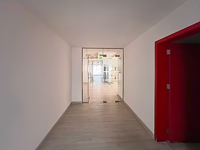 Premium 495 SQM Half-Floor Office | Fully Fitted |