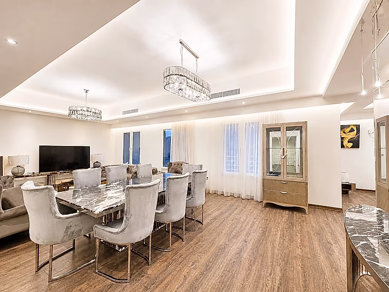 Stunning 3BR with Luxurious Finishes - Photo 11