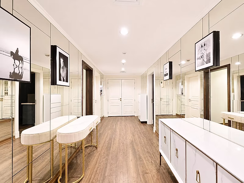 Stunning 3BR with Luxurious Finishes - Photo 14