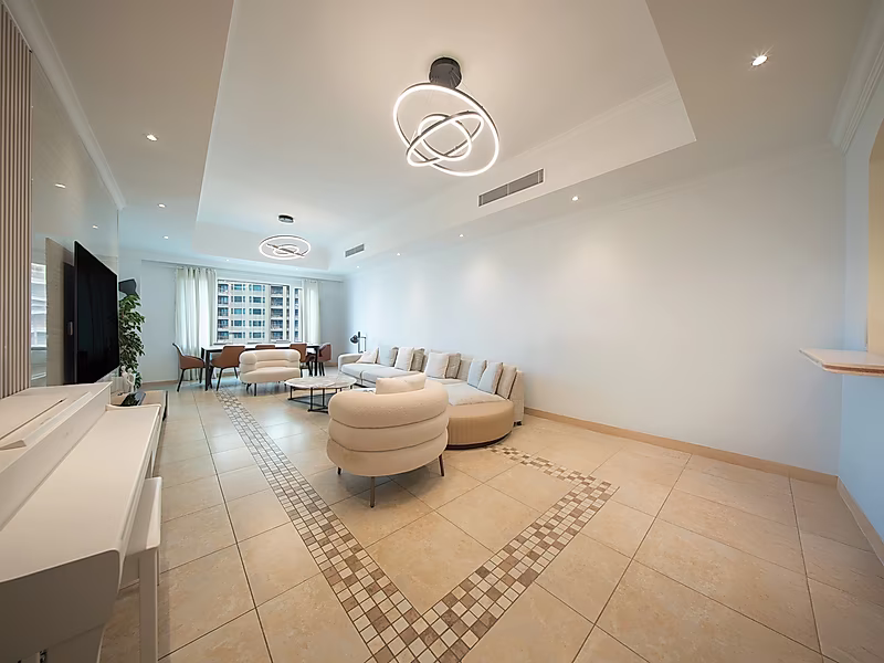 Upgraded 2BR with Balcony & Panoramic Views - Photo 8