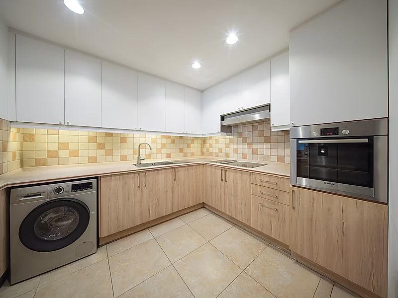 Upgraded 2BR with Balcony & Panoramic Views - Photo 9