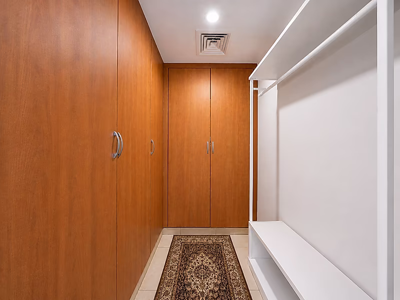 Best Deal | Luxury 2-Bedroom Apartment | Full Marina View | High Floor | Best Deal in The Pearl - Photo 3