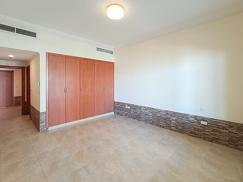 SPACIOUS 1 BEDROOM WITH SEA VIEW IN PORTO ARABIA - Photo 9