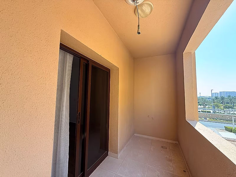 READY INVESTMENT | STUDIO | FOX HILLS - Photo 3