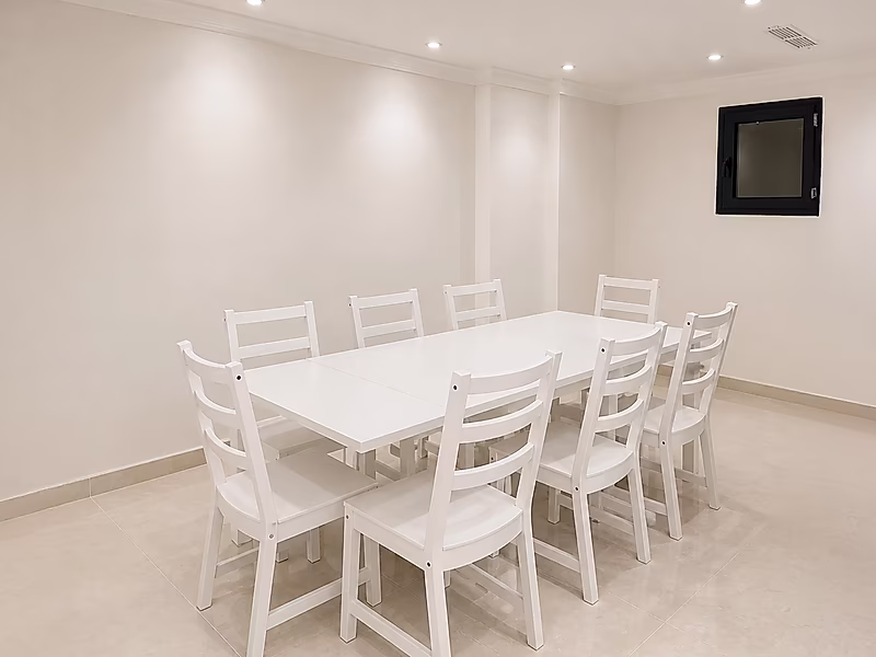 Premium Family Home | 3+Maid with Unique Layout & Panoramic Views in The Pearl - Photo 4