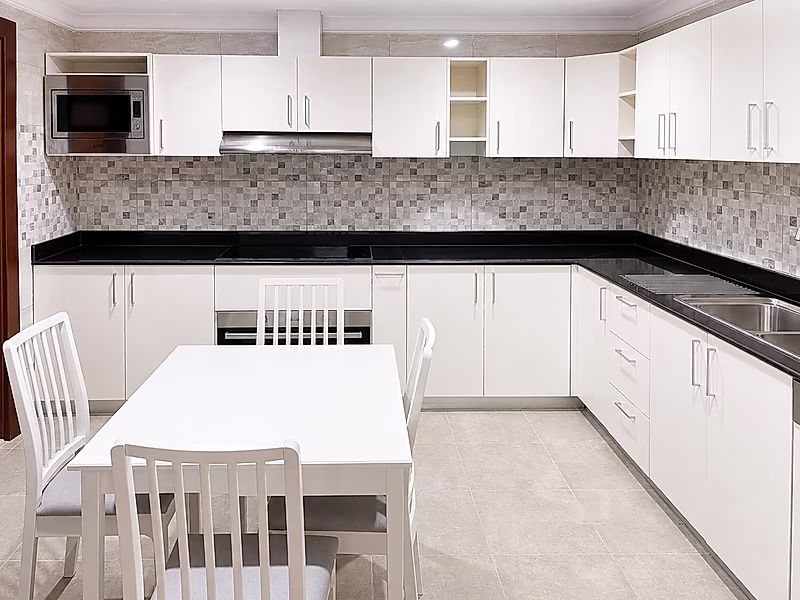 Premium Family Home | 3+Maid with Unique Layout & Panoramic Views in The Pearl - Photo 9
