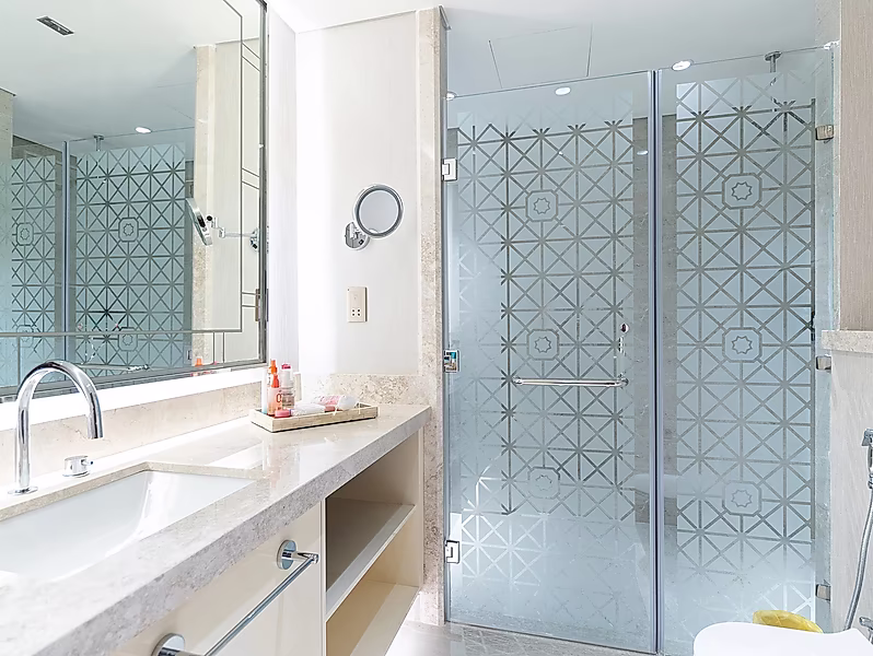 HOT DEAL IN ST. REGIS MARSA ARABIA | LUXURIOUS 2BR+MAID | HIGH FLOOR - Photo 13
