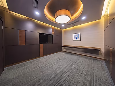 PRIVATE OFFICE IN 5-STAR HOTEL BUSINESS CENTRE