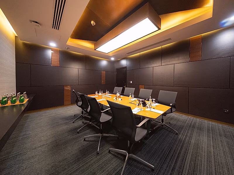 Sophisticated Office Space | Modern Design - Photo 3