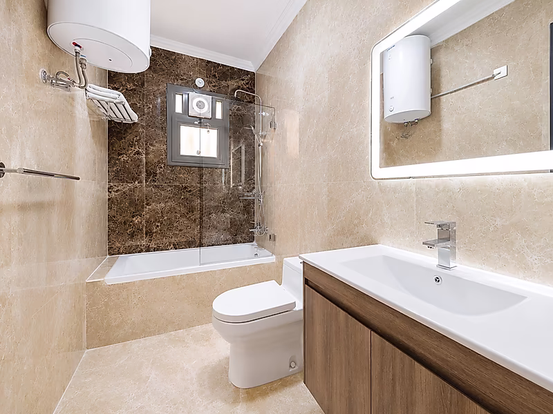 READY TITLE DEED 5BR  COMPOUND VILLA IN AL WAKRA - Photo 5