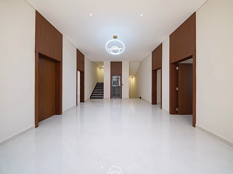 Luxury Modern Villa Ready for Immediate Occupancy for Sale in Muraikh – Prime Location on a Main Road - Photo 10