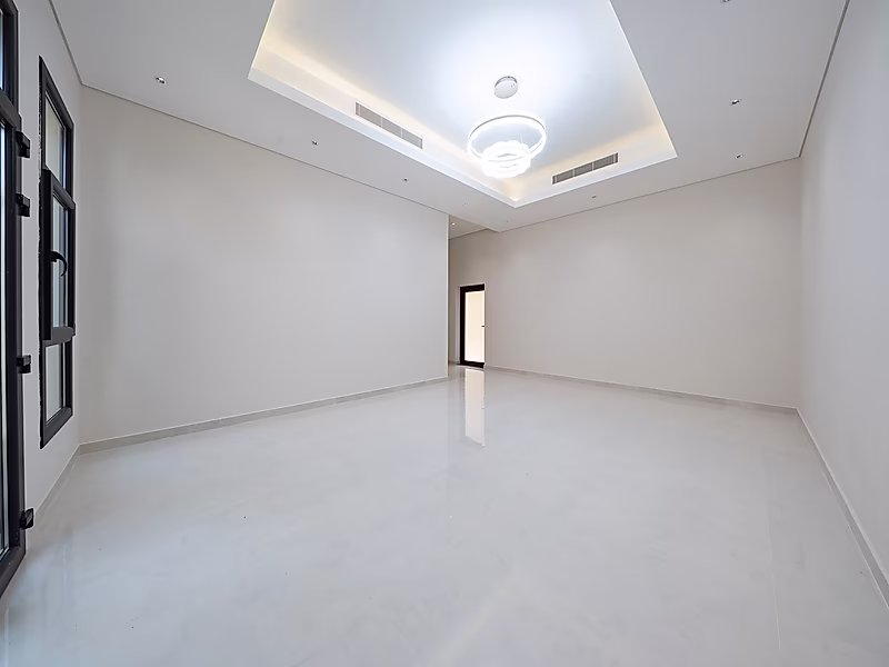 Luxury Modern Villa Ready for Immediate Occupancy for Sale in Muraikh – Prime Location on a Main Road - Photo 16
