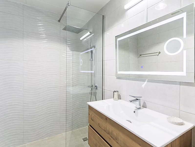 BUY A READY 2 BEDROOMS IN LUSAIL MARINA - Photo 2