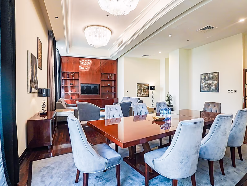 LUXURIOUS 2 BEDROOM IN WEST BAY-ALL BILLS INCLUDED - Photo 2
