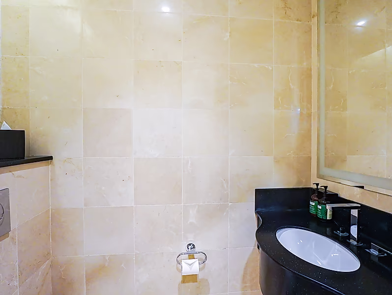 LUXURIOUS 2 BEDROOM IN WEST BAY-ALL BILLS INCLUDED - Photo 9