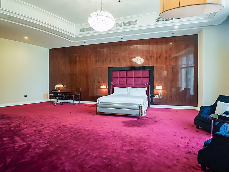 LUXURIOUS 2 BEDROOM IN WEST BAY-ALL BILLS INCLUDED - Photo 10