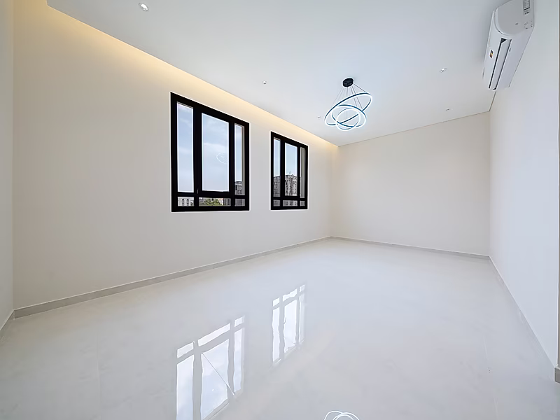 Luxury Modern Villa Ready for Immediate Occupancy for Sale in Muraikh – Prime Location on a Main Road - Photo 17