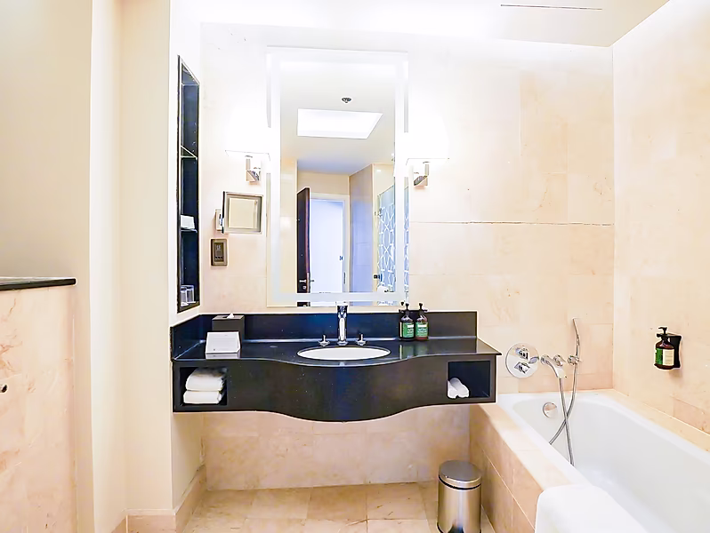 LUXURIOUS 2 BEDROOM IN WEST BAY-ALL BILLS INCLUDED - Photo 19