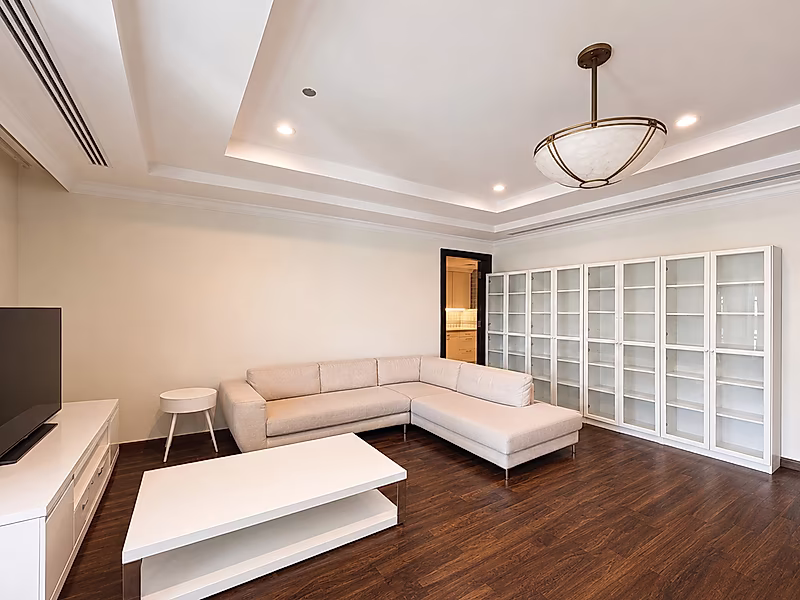 Luxury Fully Renovated 4BR + Maid with Huge Balcony & Stunning Marina Views | Porto Arabia - Photo 8