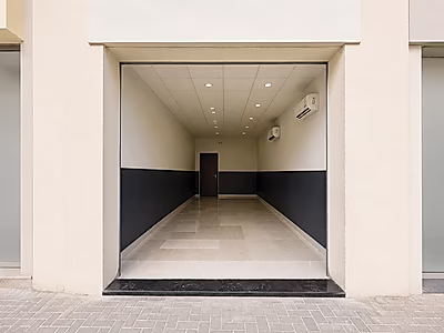 Prime Retail Stores for Rent in Thumama