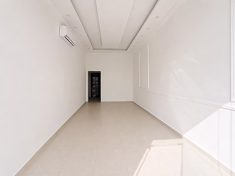 Prime Retail Stores for Rent in Thumama - Photo 8