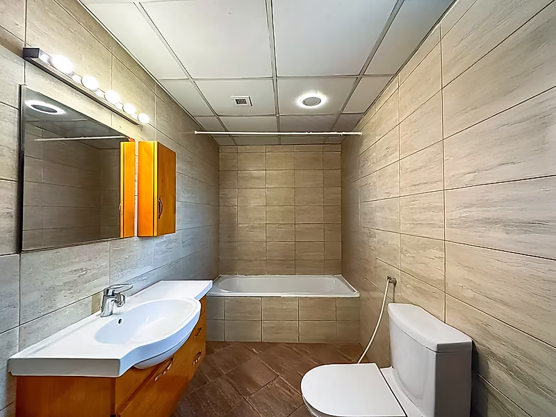 Elegant 2BR Apartment with Stadium View - Photo 10