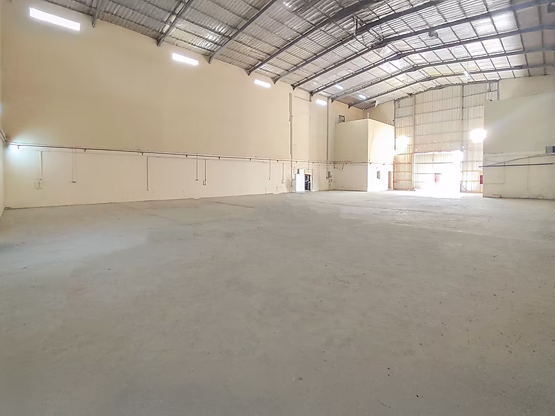 Warehouse & Labor Camp for Sale Industrial Area - Photo 6