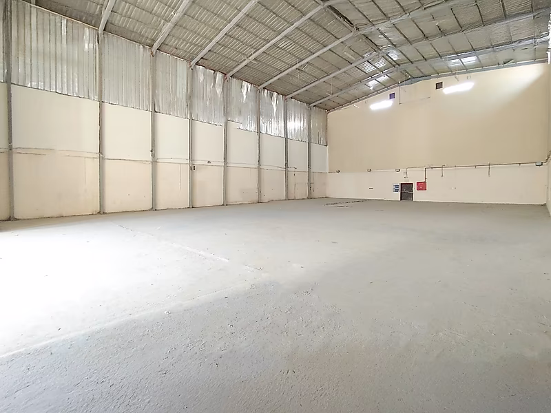 Warehouse & Labor Camp for Sale Industrial Area - Photo 7
