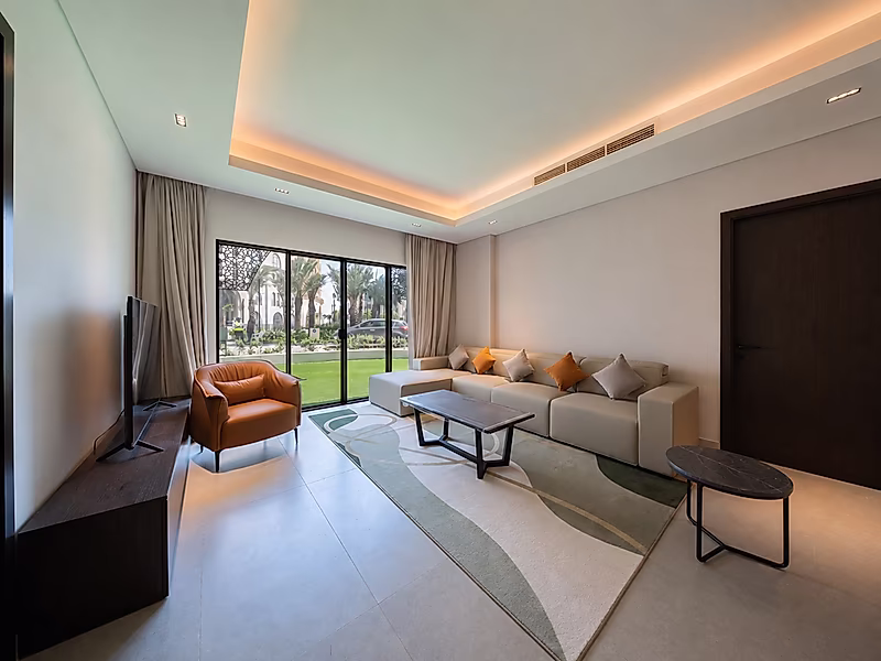 OWN A LUXURY 2BR+MAID WITH PLAN UNTIL 2030 - Photo 2