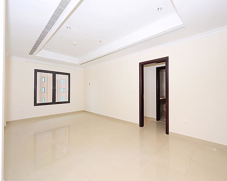 Amazing 1-Bedroom Apartment in  Porto Arabia - Photo 2