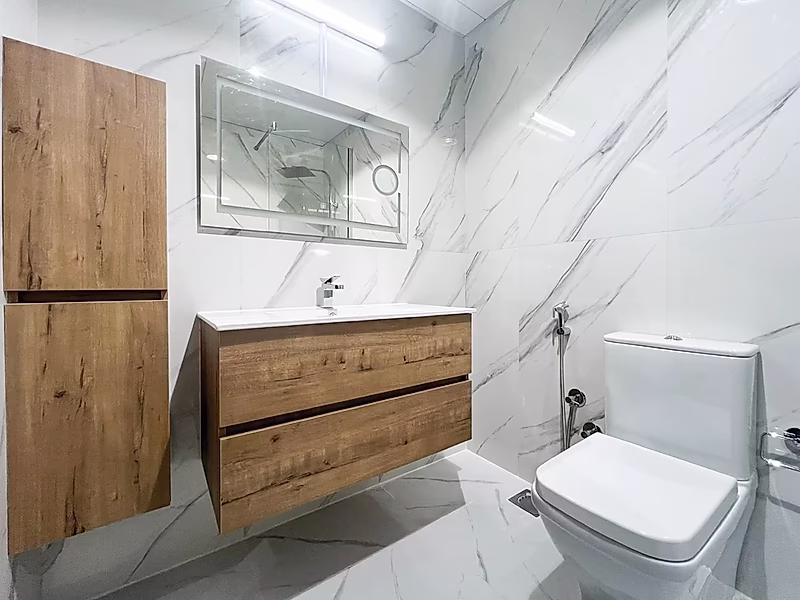 LUXURY 2 BEDROOM LARGE LAYOUT IN MURANO MARINA | CANAL VIEW - Photo 8