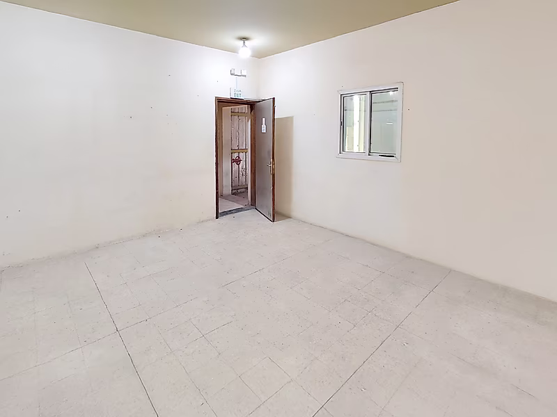 مستودع وسكن عمال للبيع - منطقة صناعية - Photo 2