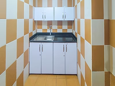 للإيجار مبنى تجاري مفروش بالكامل