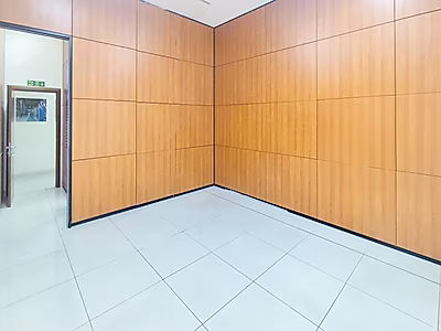 للإيجار مبنى تجاري مفروش بالكامل
