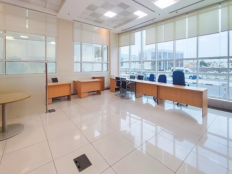 للإيجار مبنى تجاري مفروش بالكامل - Photo 8