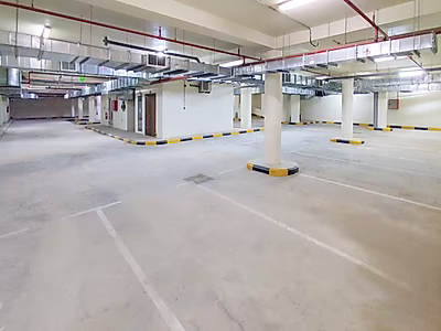للإيجار مبنى تجاري مفروش بالكامل