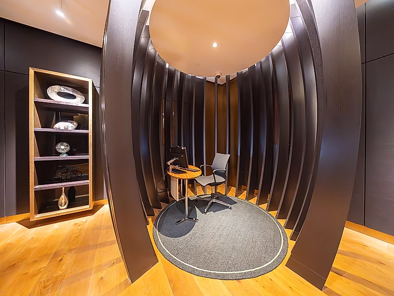 Sophisticated Office Space | Modern Design - Photo 7