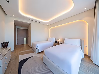 BILLS IN! EXCLUSIVE 2-BR APARTMENT | WATERFRONT