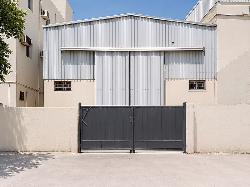 Warehouse for Rent in Old Industrial Area - Photo 1