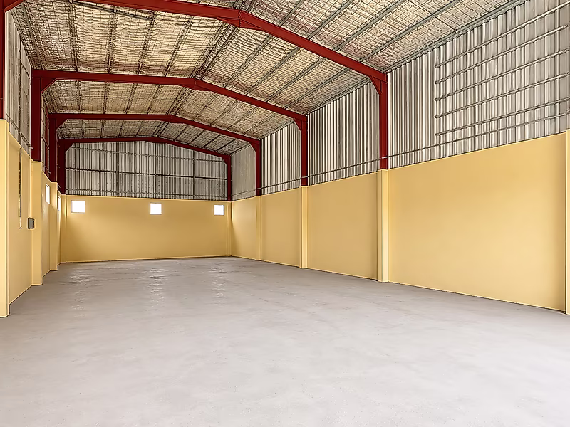 Warehouse for Rent in Old Industrial Area - Photo 4