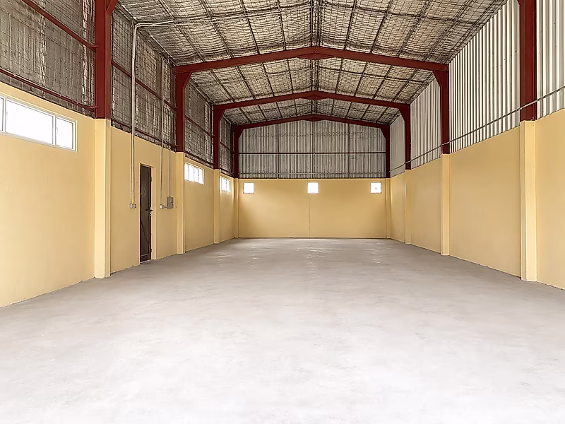 Warehouse for Rent in Old Industrial Area - Photo 5