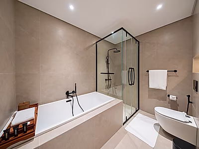 BILLS IN! EXCLUSIVE 2-BR APARTMENT | WATERFRONT