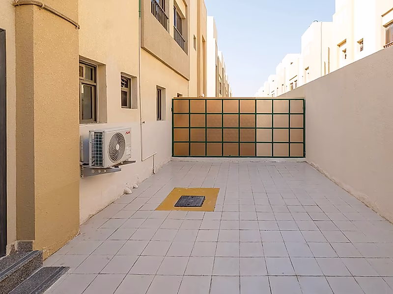 Modern 4-Bedroom Villa in Al Wukair Compound | Excellent Investment & Ready Income Property - Photo 9