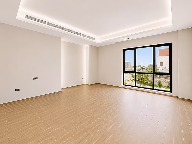 LUSAIL 5BR VILLA WITH POOL & ELEVATOR FOR SALE - Photo 5