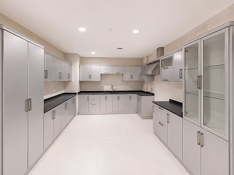 LUSAIL 5BR VILLA WITH POOL & ELEVATOR FOR SALE - Photo 15