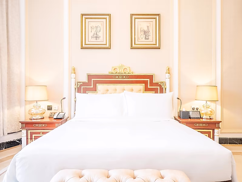 Luxury 3+BR Home | Stunning Interior Design - Photo 10