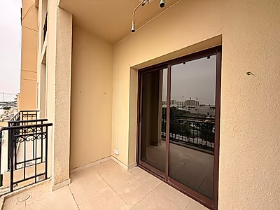 Elegant 3BR Residence Overlooking the Stadium – Fox Hills