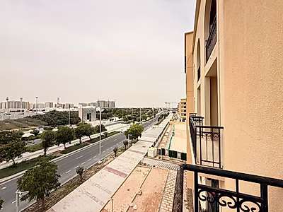 Elegant 3BR Residence Overlooking the Stadium – Fox Hills