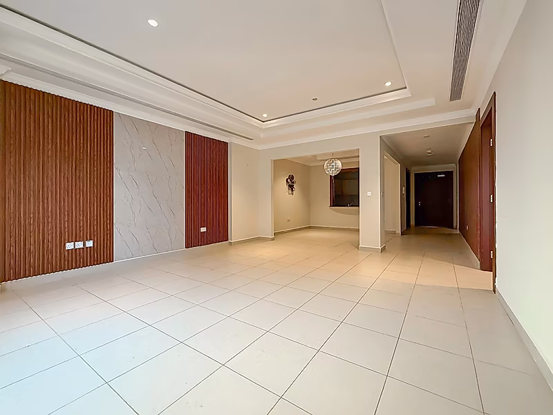 TENANTED INVESTMENT | 148 SQM | READY TITLE DEED - Photo 1