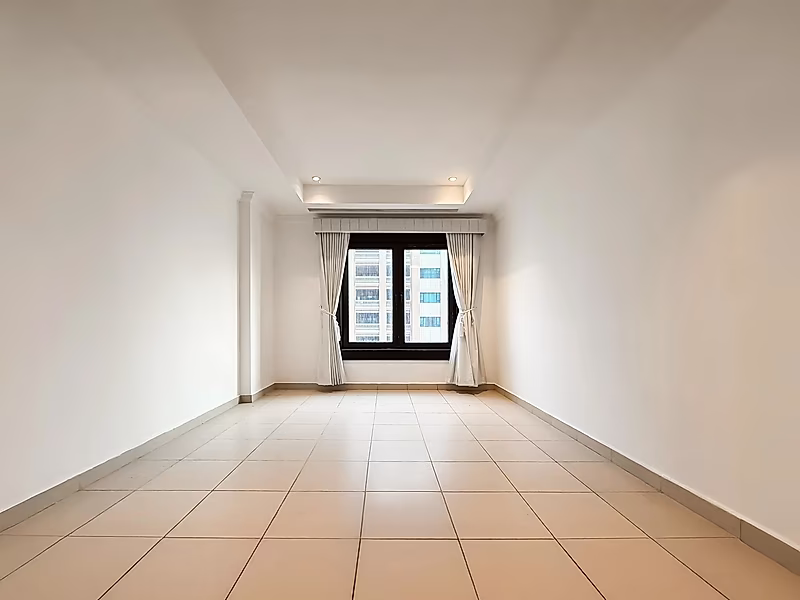 TENANTED INVESTMENT | 148 SQM | READY TITLE DEED - Photo 3